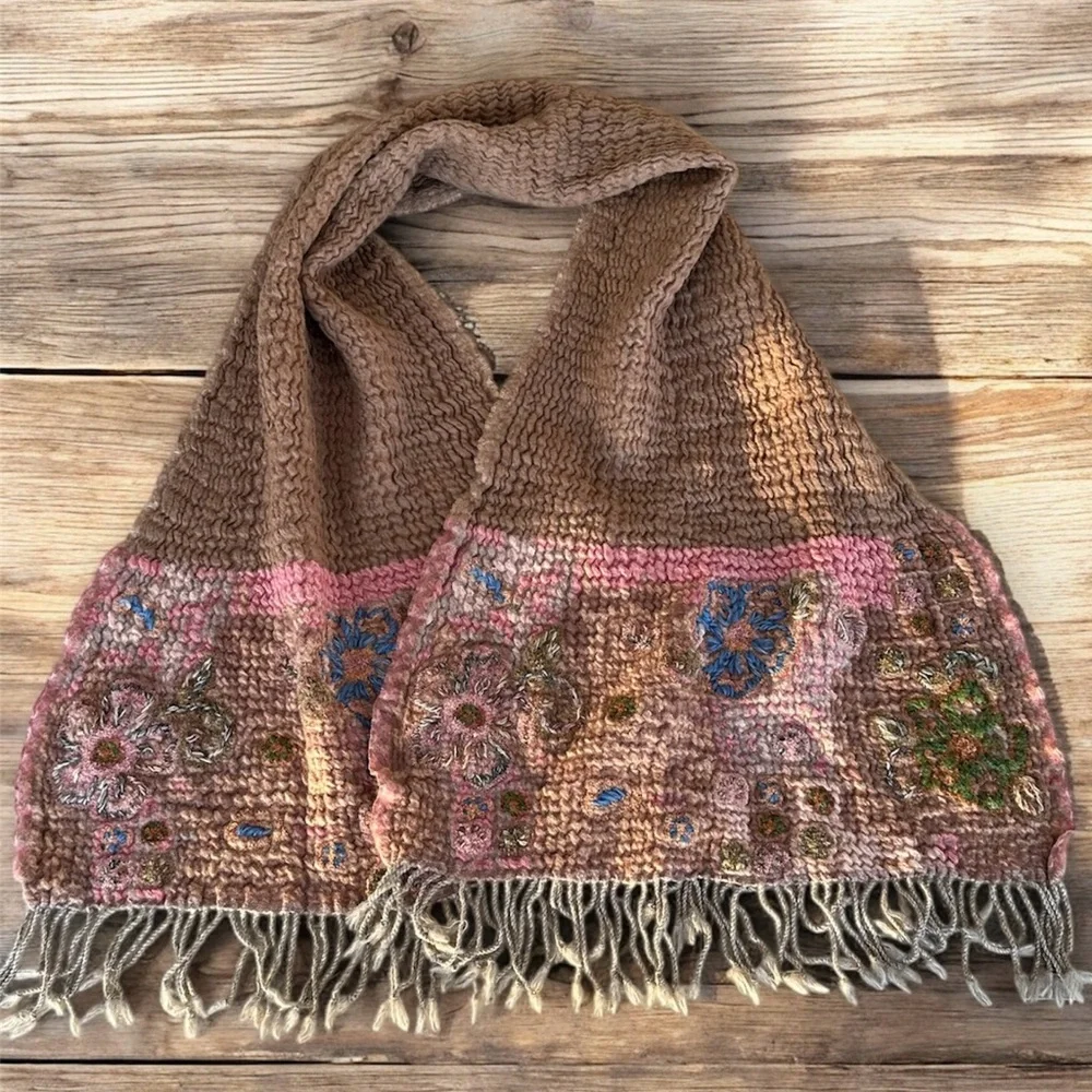 Vtg‎ wool crewel flower embellished Pulvermacher Designs NYC scarf